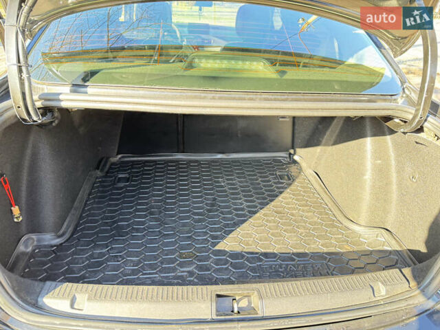 Черный Рено Флюенс, объемом двигателя 1.6 л и пробегом 135 тыс. км за 7700 $, фото 11 на Automoto.ua