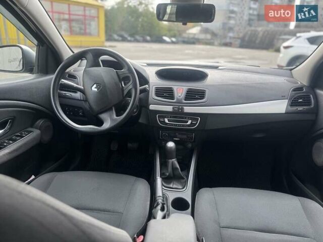 Черный Рено Флюенс, объемом двигателя 1.6 л и пробегом 265 тыс. км за 6600 $, фото 10 на Automoto.ua