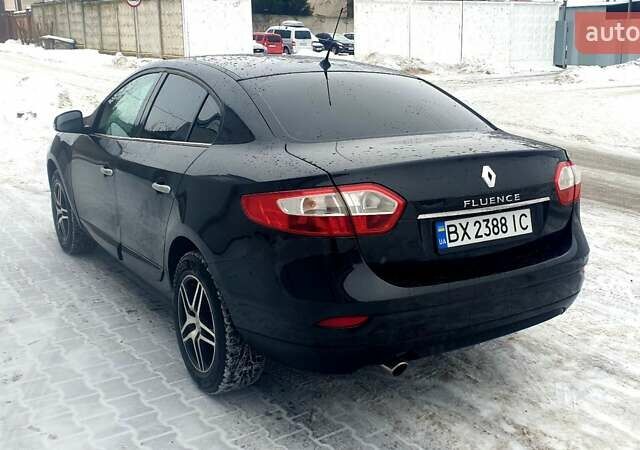 Черный Рено Флюенс, объемом двигателя 2 л и пробегом 192 тыс. км за 7800 $, фото 2 на Automoto.ua