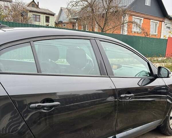 Черный Рено Флюенс, объемом двигателя 1.6 л и пробегом 200 тыс. км за 6200 $, фото 13 на Automoto.ua