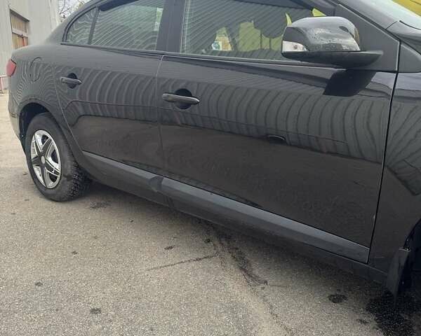 Черный Рено Флюенс, объемом двигателя 1.6 л и пробегом 265 тыс. км за 6600 $, фото 6 на Automoto.ua
