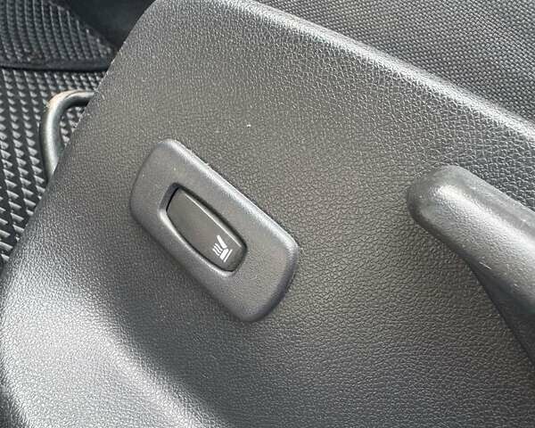 Черный Рено Флюенс, объемом двигателя 1.6 л и пробегом 265 тыс. км за 6600 $, фото 13 на Automoto.ua