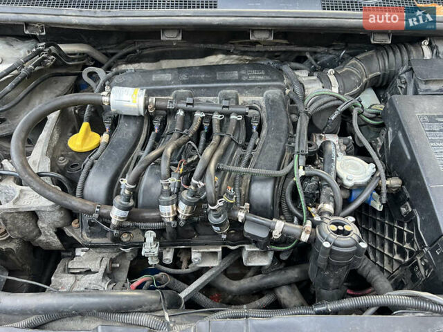 Черный Рено Флюенс, объемом двигателя 1.6 л и пробегом 195 тыс. км за 6800 $, фото 27 на Automoto.ua