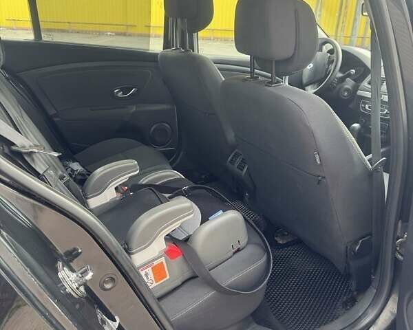 Черный Рено Флюенс, объемом двигателя 1.6 л и пробегом 265 тыс. км за 6600 $, фото 8 на Automoto.ua