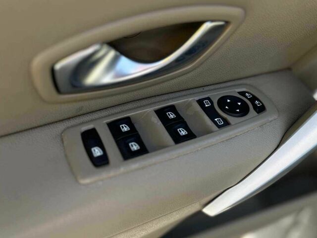 Черный Рено Флюенс, объемом двигателя 1.6 л и пробегом 144 тыс. км за 6500 $, фото 9 на Automoto.ua