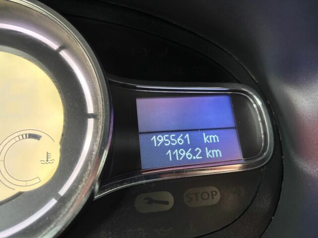 Чорний Рено Флюенс, об'ємом двигуна 1.6 л та пробігом 195 тис. км за 6500 $, фото 15 на Automoto.ua