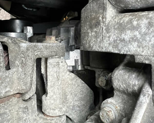 Черный Рено Флюенс, объемом двигателя 1.6 л и пробегом 195 тыс. км за 6800 $, фото 30 на Automoto.ua