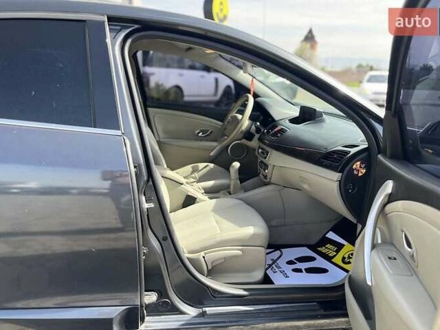 Чорний Рено Флюенс, об'ємом двигуна 1.6 л та пробігом 144 тис. км за 6500 $, фото 21 на Automoto.ua