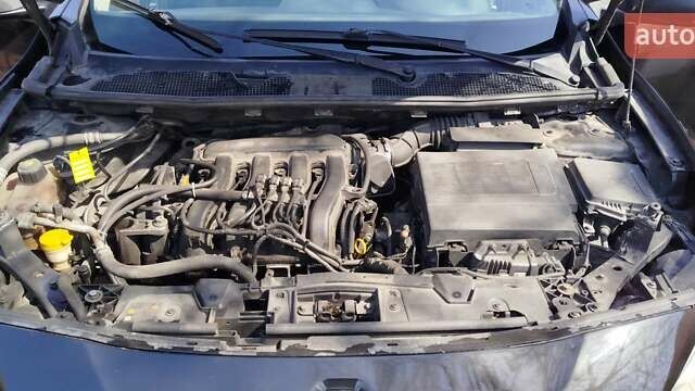 Чорний Рено Флюенс, об'ємом двигуна 1.6 л та пробігом 245 тис. км за 4500 $, фото 2 на Automoto.ua