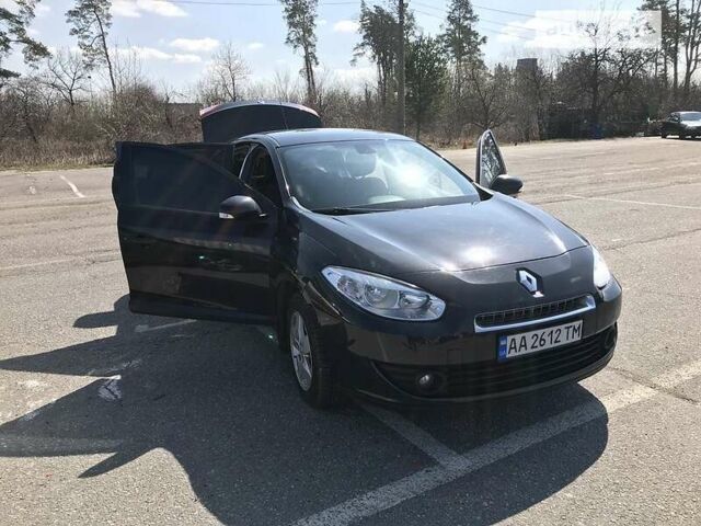 Черный Рено Флюенс, объемом двигателя 1.6 л и пробегом 154 тыс. км за 6200 $, фото 4 на Automoto.ua