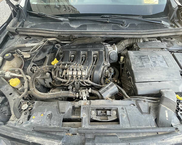 Черный Рено Флюенс, объемом двигателя 1.6 л и пробегом 230 тыс. км за 5555 $, фото 9 на Automoto.ua