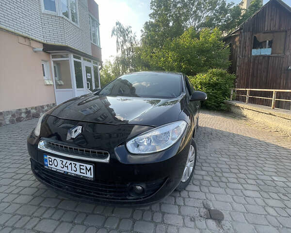 Черный Рено Флюенс, объемом двигателя 1.6 л и пробегом 230 тыс. км за 5555 $, фото 5 на Automoto.ua