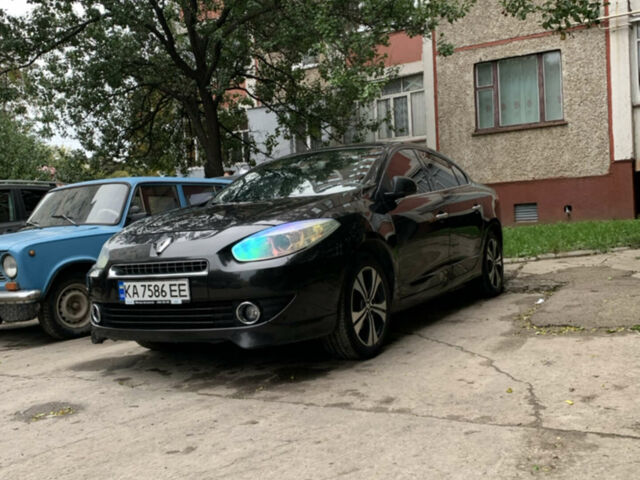 Черный Рено Флюенс, объемом двигателя 2 л и пробегом 173 тыс. км за 6250 $, фото 13 на Automoto.ua
