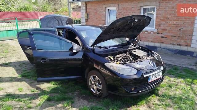 Чорний Рено Флюенс, об'ємом двигуна 1.6 л та пробігом 245 тис. км за 4500 $, фото 1 на Automoto.ua