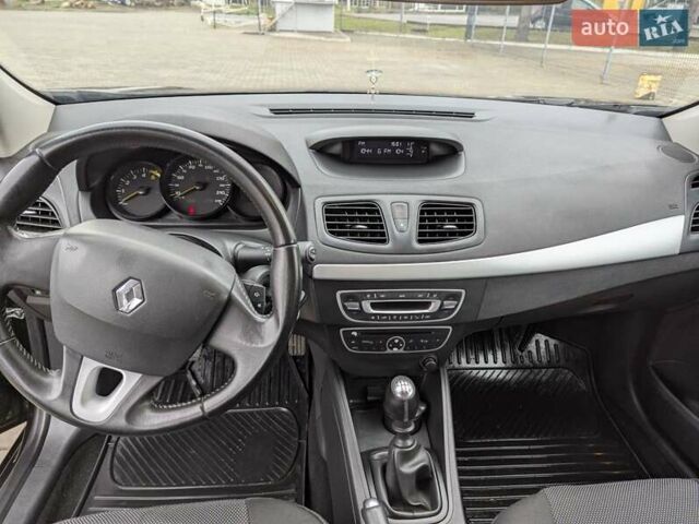 Рено Флюенс 2012 в Иваничи на Automoto.ua Черный Рено Флюенс, объемом двигателя 1.5 л и пробегом 176 тыс. км за 6899 $, фото 30 на Automoto.ua