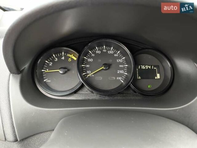 Рено Флюенс 2012 в Иваничи на Automoto.ua Черный Рено Флюенс, объемом двигателя 1.5 л и пробегом 176 тыс. км за 6899 $, фото 21 на Automoto.ua