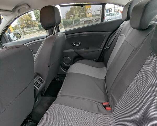 Рено Флюенс 2012 в Иваничи на Automoto.ua Черный Рено Флюенс, объемом двигателя 1.5 л и пробегом 176 тыс. км за 6899 $, фото 31 на Automoto.ua