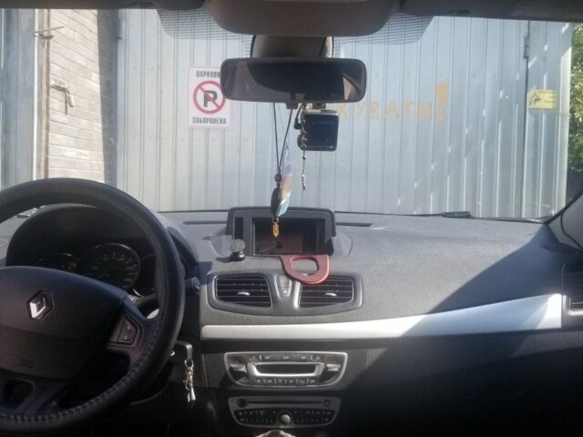 Чорний Рено Флюенс, об'ємом двигуна 0 л та пробігом 180 тис. км за 7600 $, фото 6 на Automoto.ua
