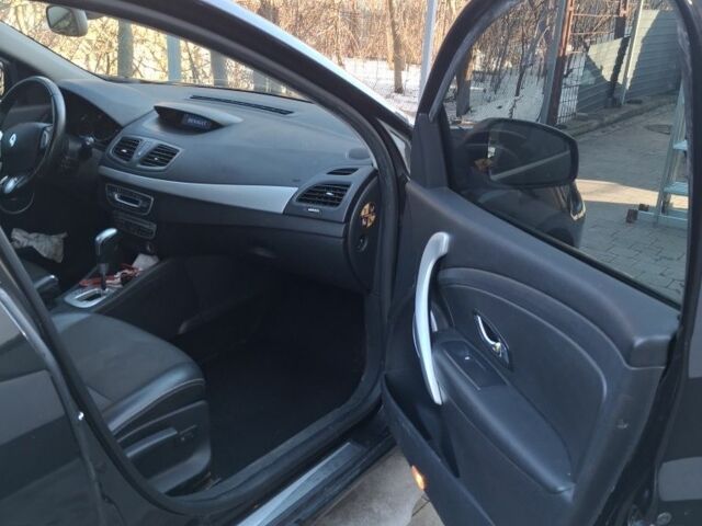Черный Рено Флюенс, объемом двигателя 2 л и пробегом 170 тыс. км за 6226 $, фото 3 на Automoto.ua