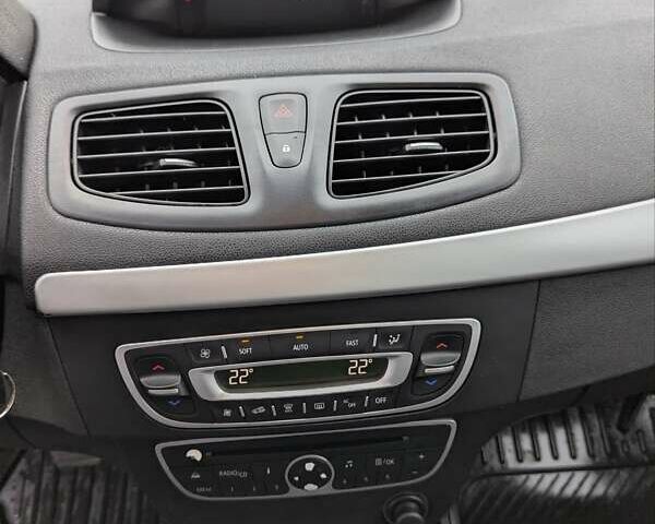 Рено Флюенс 2012 в Иваничи на Automoto.ua Черный Рено Флюенс, объемом двигателя 1.5 л и пробегом 176 тыс. км за 6899 $, фото 24 на Automoto.ua