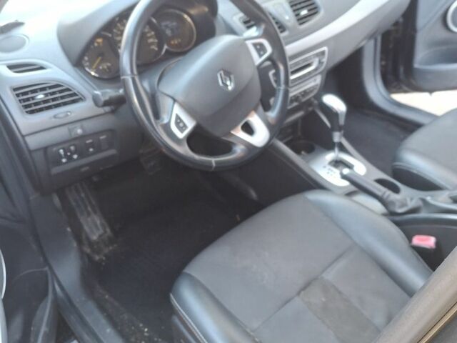 Черный Рено Флюенс, объемом двигателя 2 л и пробегом 170 тыс. км за 6226 $, фото 4 на Automoto.ua