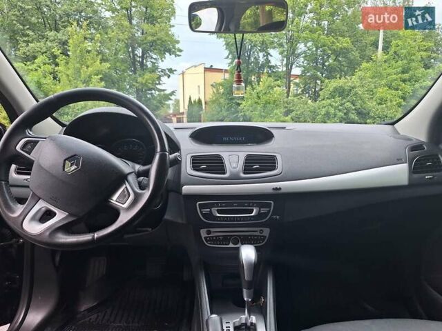 Черный Рено Флюенс, объемом двигателя 1.6 л и пробегом 159 тыс. км за 7300 $, фото 6 на Automoto.ua