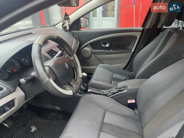 Черный Рено Флюенс, объемом двигателя 1.6 л и пробегом 335 тыс. км за 3650 $, фото 17 на Automoto.ua