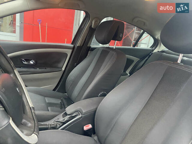 Черный Рено Флюенс, объемом двигателя 1.6 л и пробегом 335 тыс. км за 3650 $, фото 20 на Automoto.ua