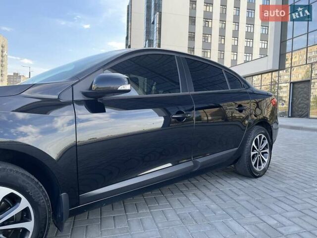 Чорний Рено Флюенс, об'ємом двигуна 1.6 л та пробігом 183 тис. км за 8200 $, фото 2 на Automoto.ua