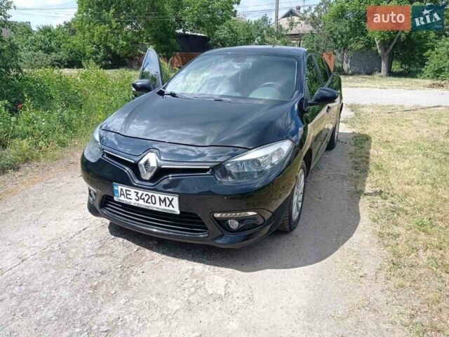 Черный Рено Флюенс, объемом двигателя 1.6 л и пробегом 155 тыс. км за 8000 $, фото 1 на Automoto.ua