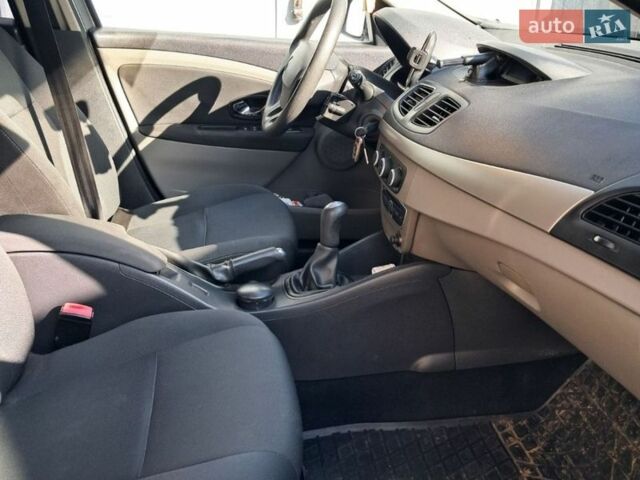 Коричневый Рено Флюенс, объемом двигателя 1.6 л и пробегом 139 тыс. км за 4000 $, фото 5 на Automoto.ua