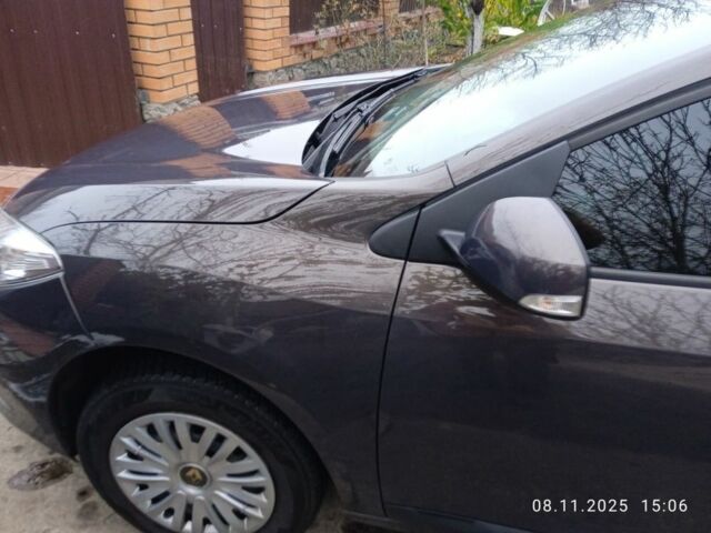 Коричневый Рено Флюенс, объемом двигателя 1.5 л и пробегом 240 тыс. км за 8000 $, фото 4 на Automoto.ua