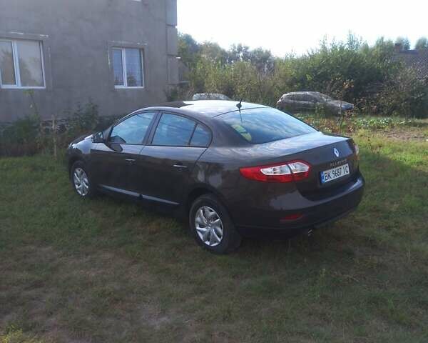 Рено Флюенс 2013 в Вараш (Кузнецовск) на Automoto.ua Коричневый Рено Флюенс, объемом двигателя 2 л и пробегом 53 тыс. км за 10300 $, фото 3 на Automoto.ua