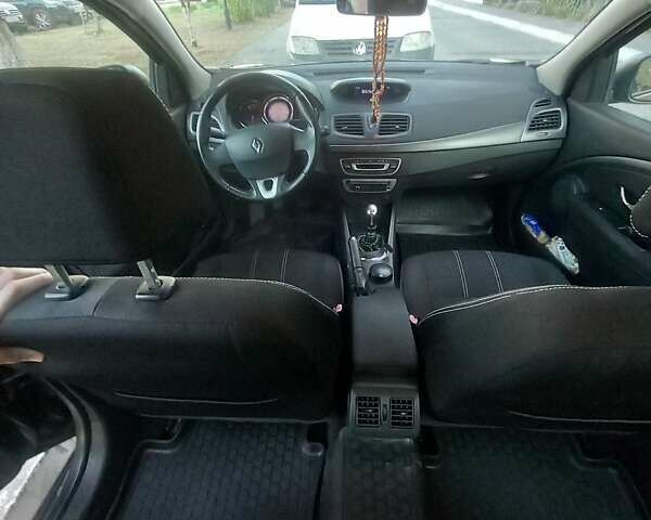 Рено Флюенс 2013 в Вараш (Кузнецовск) на Automoto.ua Коричневый Рено Флюенс, объемом двигателя 2 л и пробегом 53 тыс. км за 10300 $, фото 13 на Automoto.ua