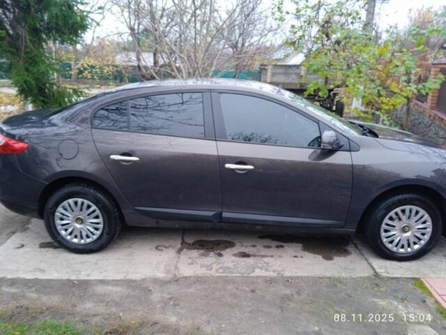 Коричневый Рено Флюенс, объемом двигателя 1.5 л и пробегом 240 тыс. км за 8000 $, фото 1 на Automoto.ua