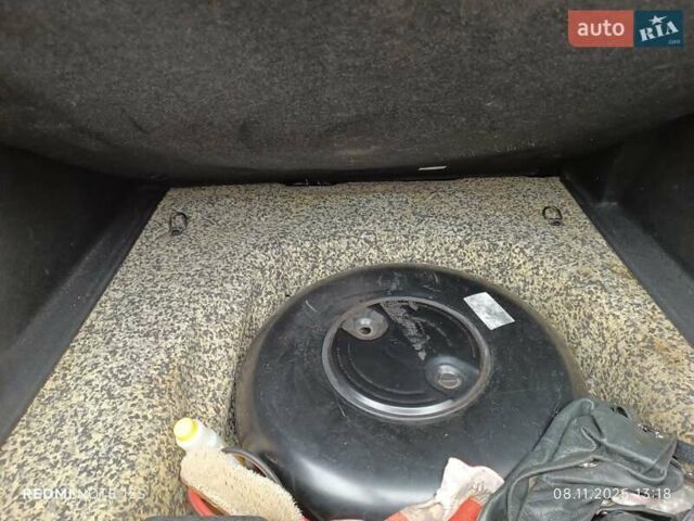 Червоний Рено Флюенс, об'ємом двигуна 1.6 л та пробігом 255 тис. км за 7400 $, фото 4 на Automoto.ua