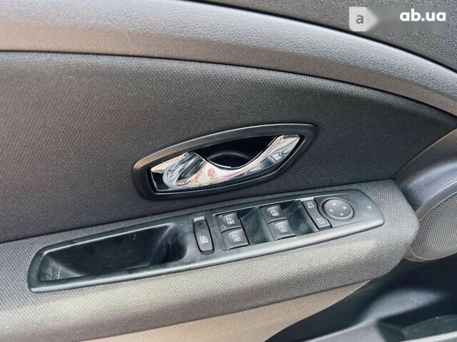 Рено Флюенс, об'ємом двигуна 1.5 л та пробігом 154 тис. км за 10400 $, фото 12 на Automoto.ua