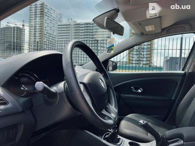 Рено Флюенс, об'ємом двигуна 1.5 л та пробігом 154 тис. км за 10400 $, фото 7 на Automoto.ua