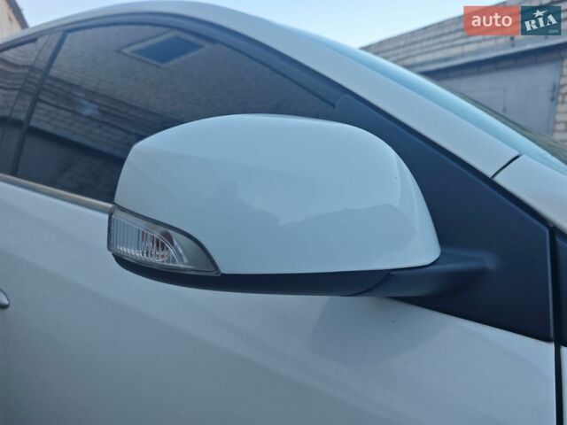 Рено Флюенс, об'ємом двигуна 2 л та пробігом 217 тис. км за 5997 $, фото 5 на Automoto.ua
