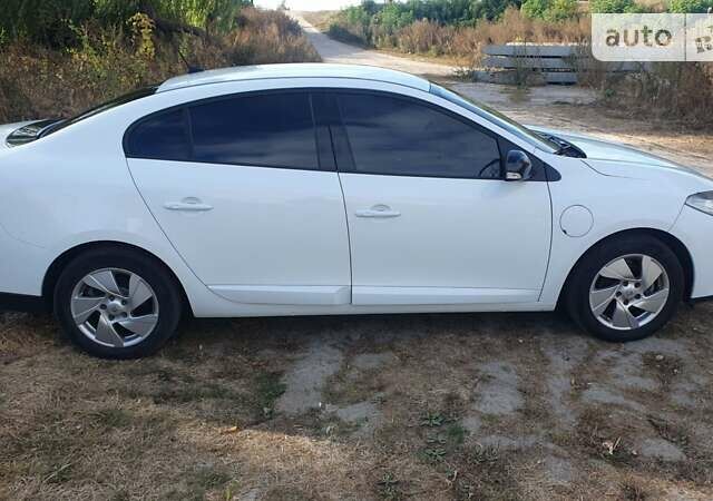 Рено Флюенс, объемом двигателя 0 л и пробегом 111 тыс. км за 6900 $, фото 6 на Automoto.ua