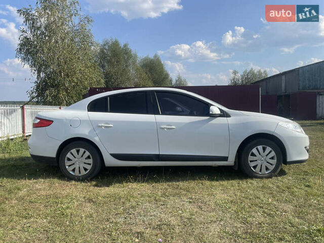 Рено Флюенс, объемом двигателя 1.6 л и пробегом 195 тыс. км за 6300 $, фото 5 на Automoto.ua