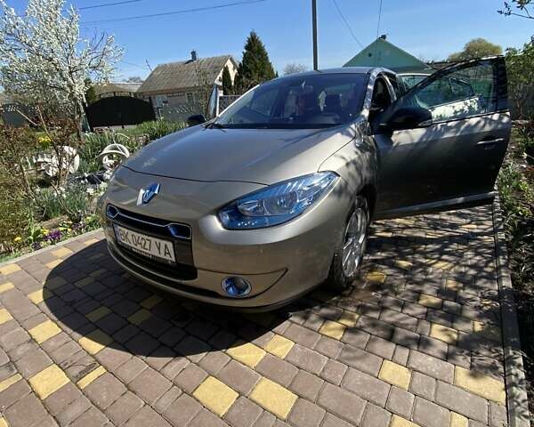 Рено Флюенс, объемом двигателя 0 л и пробегом 70 тыс. км за 6900 $, фото 21 на Automoto.ua