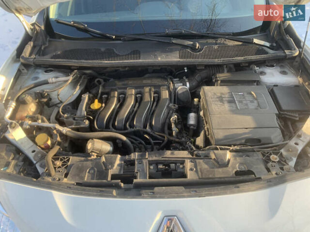 Рено Флюенс, объемом двигателя 1.6 л и пробегом 167 тыс. км за 6800 $, фото 9 на Automoto.ua