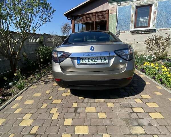 Рено Флюенс, объемом двигателя 0 л и пробегом 70 тыс. км за 6900 $, фото 18 на Automoto.ua