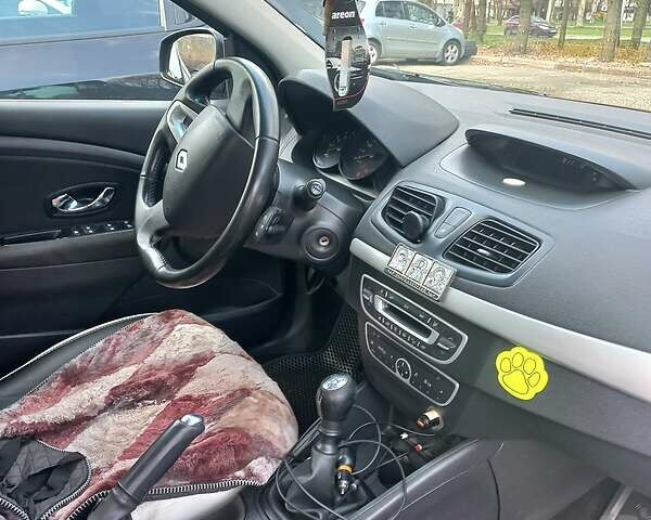 Рено Флюенс, объемом двигателя 1.5 л и пробегом 200 тыс. км за 6200 $, фото 11 на Automoto.ua