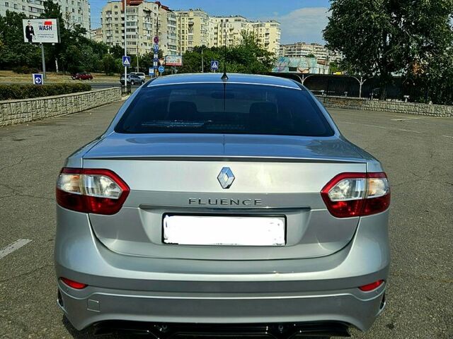 Рено Флюенс, об'ємом двигуна 2 л та пробігом 261 тис. км за 6900 $, фото 4 на Automoto.ua
