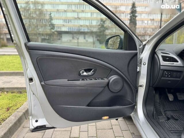 Рено Флюенс, объемом двигателя 1.5 л и пробегом 226 тыс. км за 6500 $, фото 19 на Automoto.ua