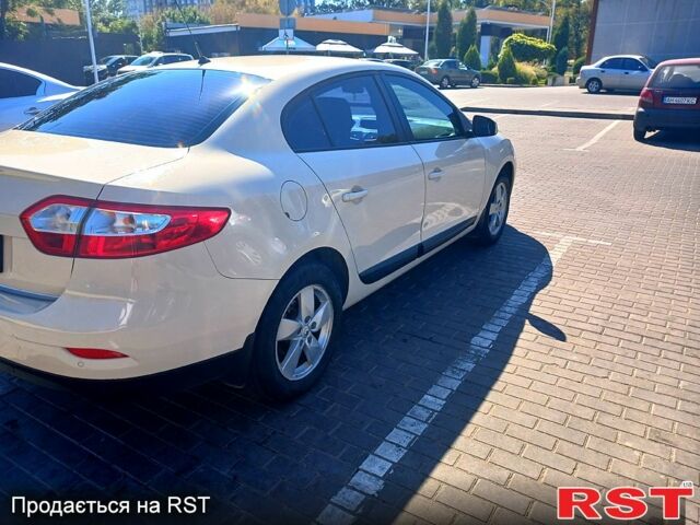 Рено Флюенс, об'ємом двигуна 2 л та пробігом 125 тис. км за 8000 $, фото 6 на Automoto.ua