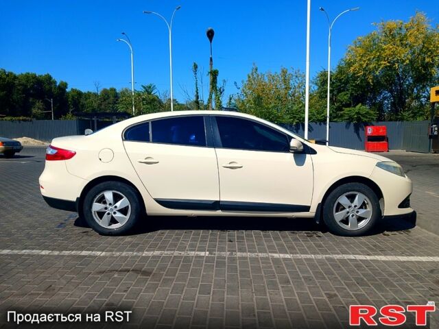Рено Флюенс, об'ємом двигуна 2 л та пробігом 125 тис. км за 8000 $, фото 1 на Automoto.ua
