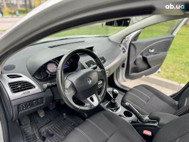 Рено Флюенс, объемом двигателя 1.5 л и пробегом 226 тыс. км за 6500 $, фото 22 на Automoto.ua